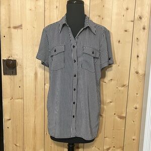 Women’s Black and White Vertical Stripe Short-Sleeve Shirt